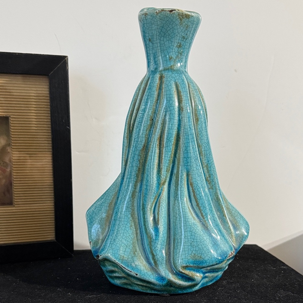 Vintage 1990s Blue Crackle Dress Silhouette Vase - Picture 3 of 7